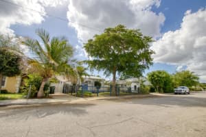 726 N E Street, Lake Worth Beach, FL 33460 - MLS#R11113770