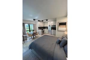 13334 Polo Club Road 203, Wellington