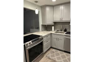 2562 N Garden Drive 203, Lake Worth, FL 33461 - MLS#R11113811
