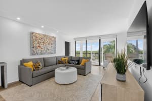 6815 Willow Wood Drive 4062, Boca Raton