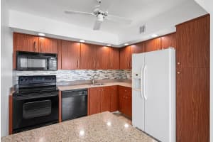 306 Wellington E, West Palm Beach, FL 33417 - MLS#R11113949