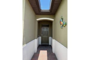 571 SE Old Country Road, Palm Bay, FL 32909 Sold 01/06/26