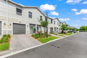 864 NW 3rd Terrace, Pompano Beach, FL 33060 - MLS#R11114038