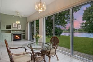 123 Nw Bentley Circle, Port Saint Lucie