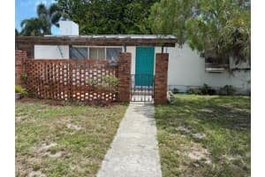 2320 Lark Lane, West Palm Beach