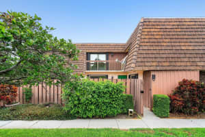 9 Atrium Circle, Atlantis, FL 33462 - MLS#R11114122