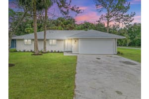 501 Empire Avenue Ne, Palm Bay