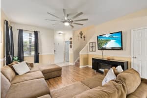 5811 NW Fall Flower Court, Port Saint Lucie, FL 34986 - MLS#R11114186