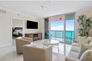 2650 Lake Shore Drive 2202, Riviera Beach, FL 33404 - MLS#R11114200