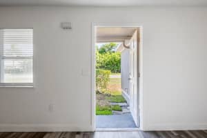 825 2nd Street, Vero Beach, FL 32962 - MLS#R11114206
