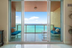 2650 Lake Shore Drive 2202, Riviera Beach, FL 33404 - MLS#R11114217