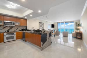 2650 Lake Shore Drive 2202, Riviera Beach, FL 33404 - MLS#R11114217