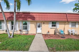 676 B Laconia Cr B, Lake Worth, FL 33467 - MLS#R11114261