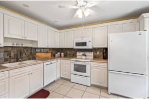 1238 S Lakes End Drive B, Fort Pierce, FL 34982 - MLS#R11114293