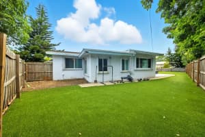 2898 Se 1st Place, Boynton Beach