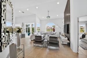 7182 Le Chalet Boulevard, Boynton Beach, FL 33472 - MLS#R11114376