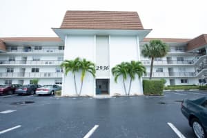 2936 Lake Shore Drive 310, Riviera Beach, FL 33404 - MLS#R11114381