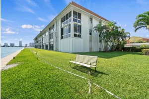 2936 Lake Shore Drive 310, Riviera Beach, FL 33404 - MLS#R11114381