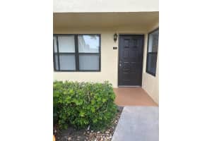 4692 Lucerne Lakes Boulevard 102, Lake Worth