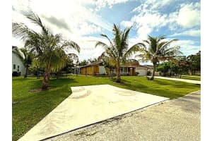 961 Haas Avenue NE, Palm Bay, FL 32907 - MLS#R11114446