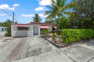 930 N K Street, Lake Worth Beach, FL 33460 - MLS#R11114451