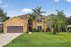 546 Se Nome Drive, Port Saint Lucie