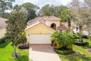 8821 Champions Way, Port Saint Lucie, FL 34986 - MLS#R11114457