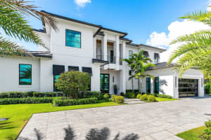 830 Lakeshore Drive, Delray Beach, FL 33444 - MLS#R11114478
