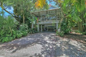 1961 W Pebble Path, Vero Beach