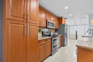 841 NW 82nd Avenue 2, Plantation, FL 33324 - MLS#R11114526