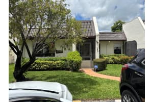 143 Lake Susan Drive, West Palm Beach