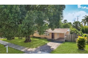 6111 NW 43rd Avenue, North Lauderdale, FL 33319 - MLS#R11114552