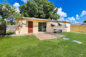 6111 NW 43rd Avenue, North Lauderdale, FL 33319 - MLS#R11114552