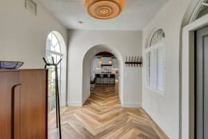 529 Biscayne Drive, West Palm Beach, FL 33401 Sold 12/02/25