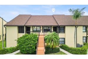 4698 Lucerne Lakes Boulevard E 202, Lake Worth