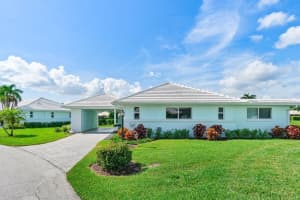 11 Slash Pine Drive, Boynton Beach