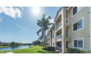 1590 S 42nd Circle 204, Vero Beach, FL 32967 - MLS#R11114632