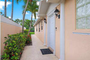9284 SE Hawks Nest Court, Hobe Sound, FL 33455 Sold 09/30/25