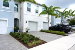 1832 SE Roxy Way, Stuart, FL 34996 - MLS#R11114750