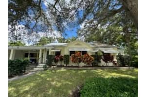2006 Nevarra Avenue, Vero Beach