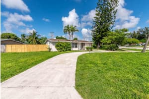 314 E Gateway Boulevard, Boynton Beach, FL 33435 - MLS#R11114815
