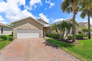 10492 SW Sarah Way, Port Saint Lucie, FL 34987 - MLS#R11114816