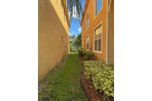 236 Gazetta Way, West Palm Beach, FL 33413 - MLS#R11114823