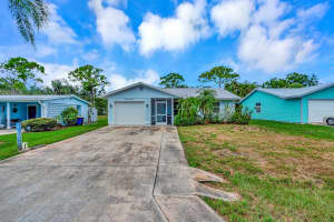 5588 SE Avalon Drive, Stuart, FL 34997 - MLS#R11114900