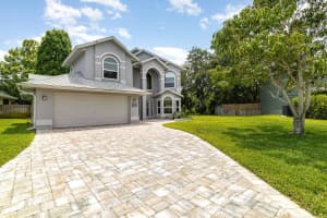 3844 Saint Armens Circle, Melbourne