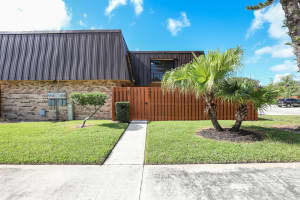 6451 Se Windsong Lane, Stuart