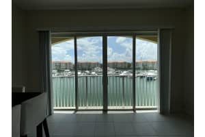 10 Harbour Isle Drive E 302, Fort Pierce, FL 34949 - MLS#R11114951