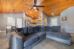 8416 105th Court, Vero Beach, FL 32967 - MLS#R11114959