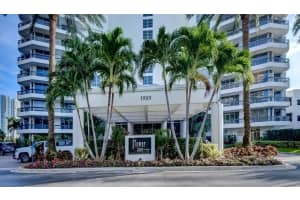 19101 Ne 36th Court 3006, Aventura