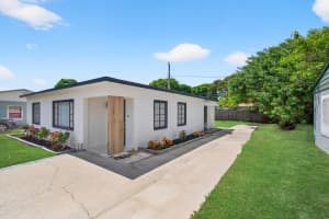 608 Fairfax Road, West Palm Beach, FL 33405 - MLS#R11114984